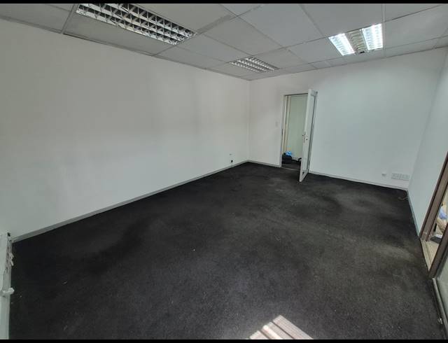 380M² OFFICE TO LET IN WOODMEAD